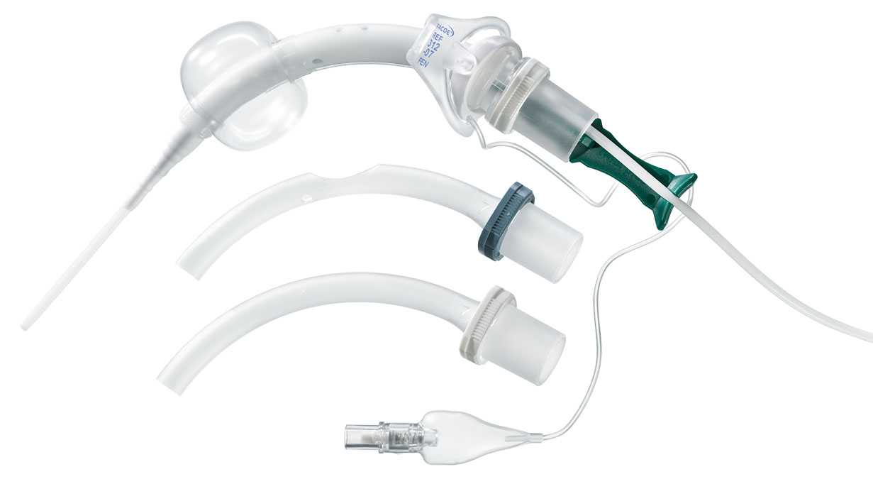 Dilation set + tracheostomy tube with low-pressure cuff, double fenestration and minimally traumatic insertion system